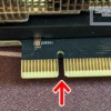 『PCIe Slot Q-Release Slim』のせいでコネクタ部分の基板が削れたグラボ