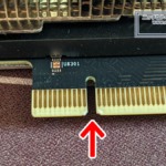 『PCIe Slot Q-Release Slim』のせいでコネクタ部分の基板が削れたグラボ