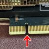 『PCIe Slot Q-Release Slim』のせいでコネクタ部分の基板が削れたグラボ